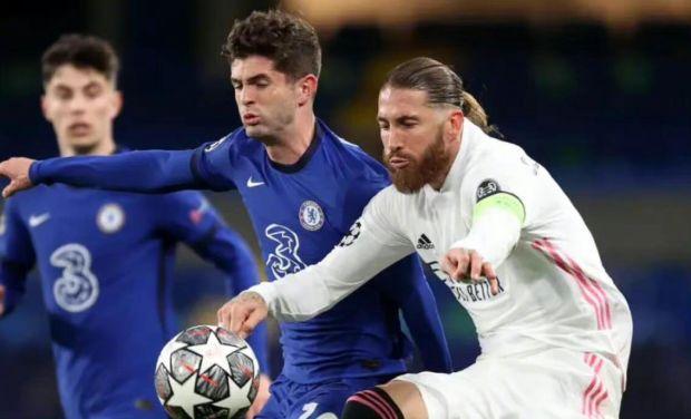 她展现了对 她展现了对