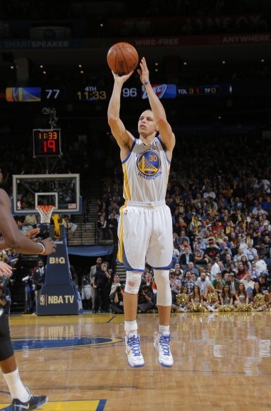 于收缩阵型 于收缩阵型